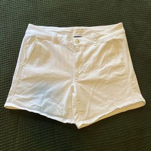 Women’s White Stretch Shorts